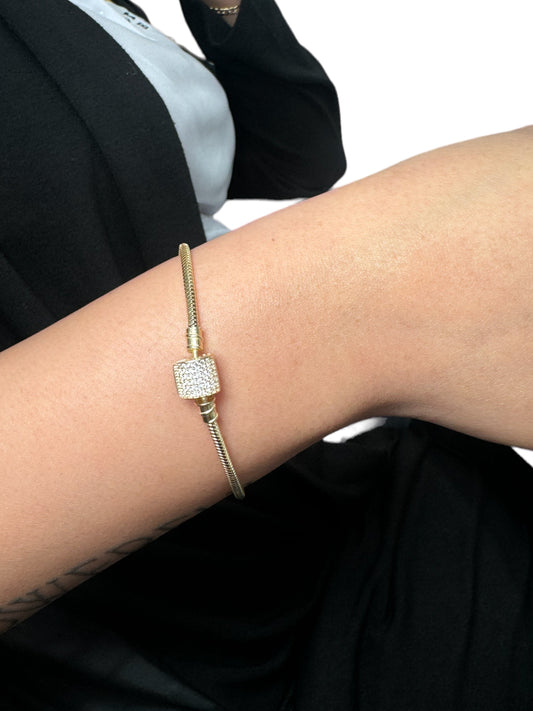 New 14K CZ Gold Bracelet. H.J™️