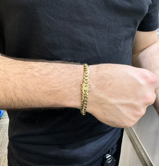 New 14K Miami Cuban Bracelet (8MM). H.J™️