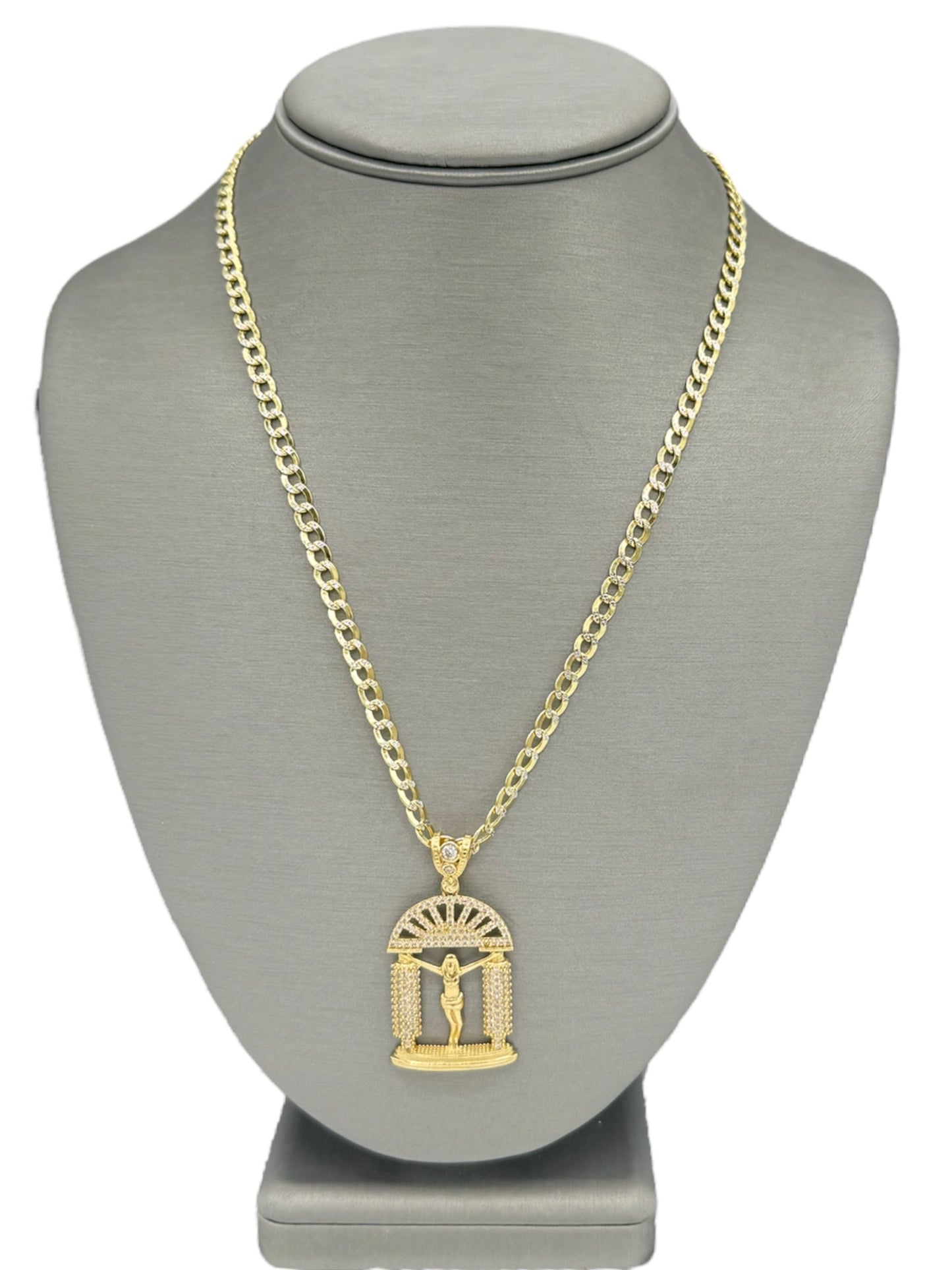 New 14K CZ Jesucristo Pendant & Two Tone Cuban Chain. H.J™️